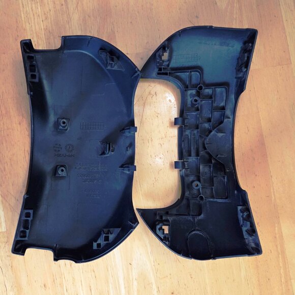 Smart Car Part A4514620623 Steering Wheel Column Surround Bezel (270) - Picture 2 of 3